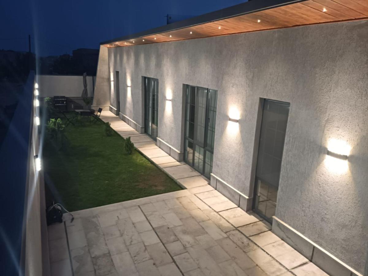 Aparthotel Grey House Zovuni Exterior foto